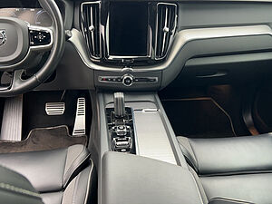 Volvo  XC 60 R Design Recharge Plug-In Hybrid AWD Bluetooth Navi LED Klima Standhzg Ein