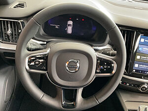 Volvo  V60 Plus Dark Sportpaket Bluetooth Navi LED Klima Einparkhilfe el. Fenster