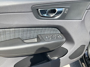 Volvo  XC 60 Core 2WD Bluetooth LED Klima Einparkhilfe el. Fenster